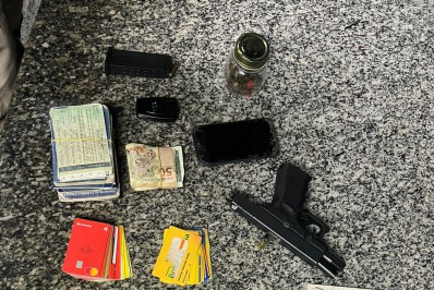 Suspeito de praticar agiotagem é preso na BR-101 pela Polícia Rodoviária com carro roubado e arma