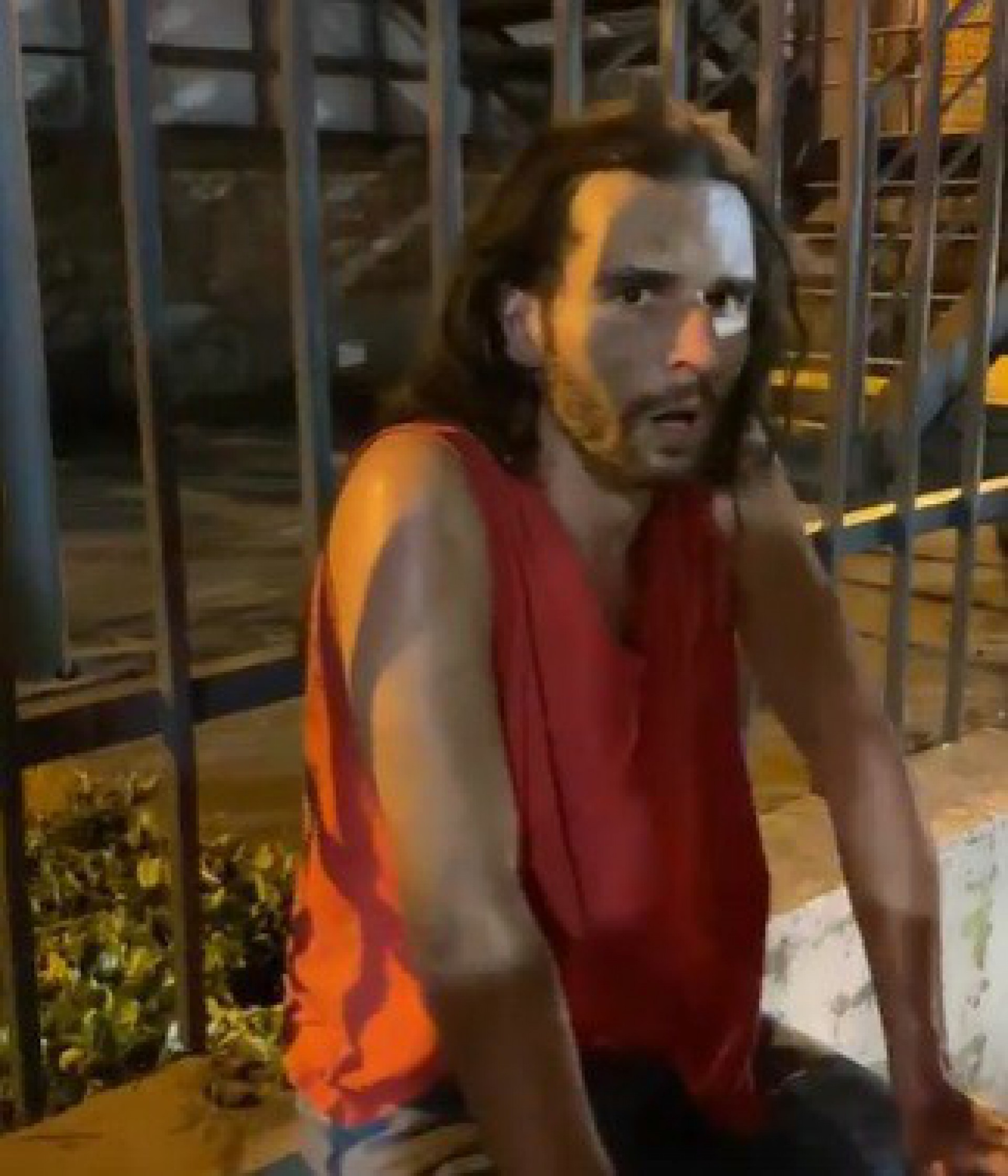 Agressor estava alterado, precisou ser contido e foi detido por guardas municipais