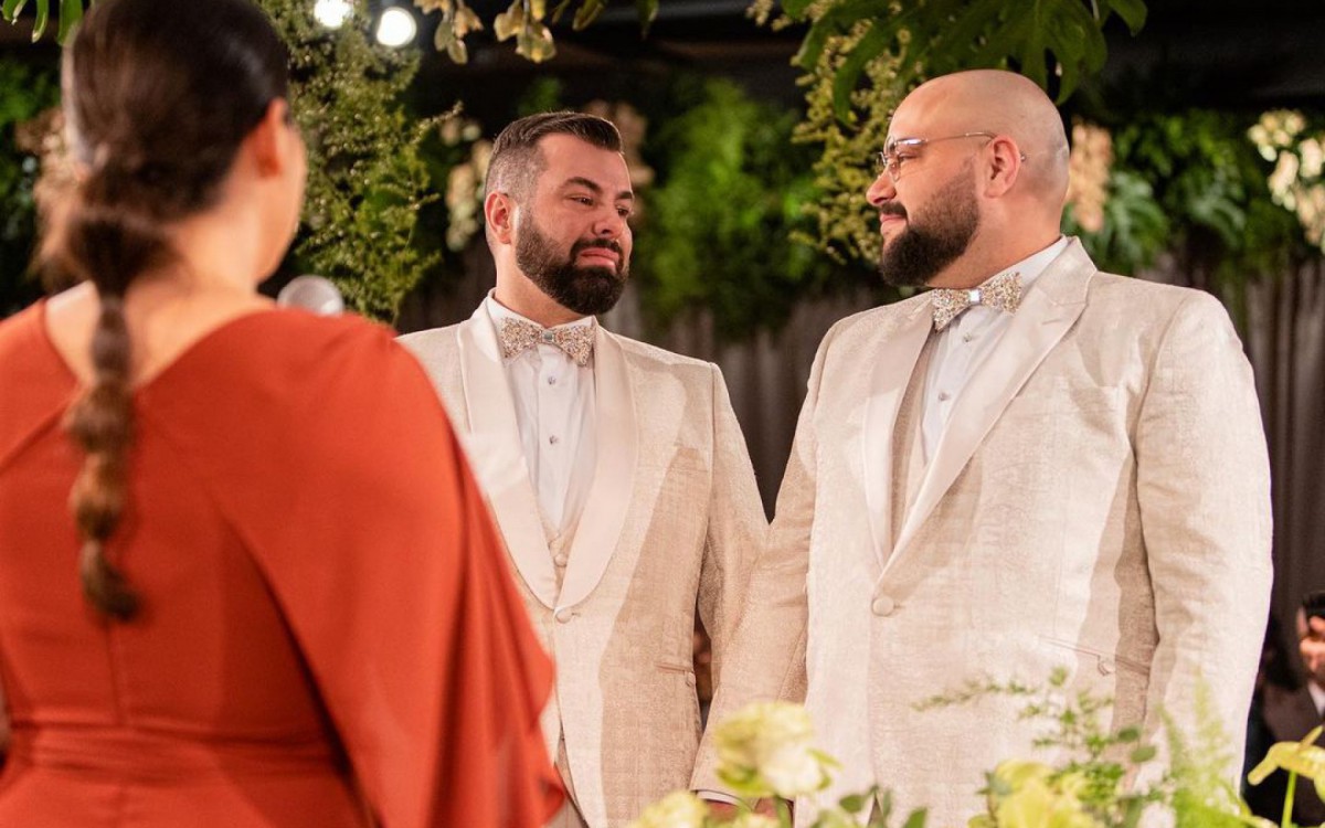 Tiago Abravanel e Fernando Poli se casaram em S&atilde;o Paulo na noite desta segunda-feira