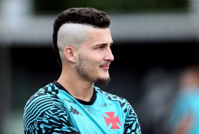 Zagueiro do Vasco destaca importância de vencer o Sport: 'Garantir acesso o mais rápido possível'