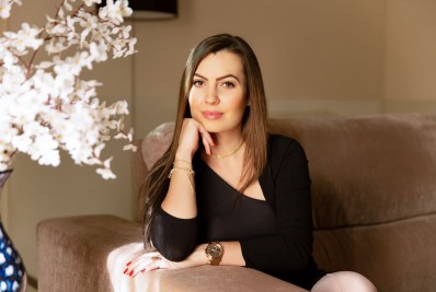 Golpe do Nudes prolifera: Carol Fregulia, especialista em relacionamentos, da dicas sobre cuidados