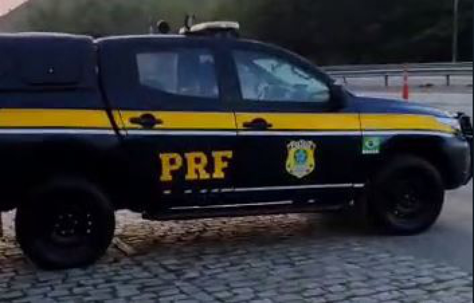 PRF realiza fiscalização na BR-101 - Divulgação / PRF