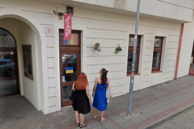 Ataque em bar LGBTQIA+ deixa dois mortos na Eslováquia