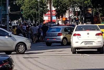 Perseguição termina com idosa e prestador de serviço da prefeitura do Rio atropelados na Tijuca
