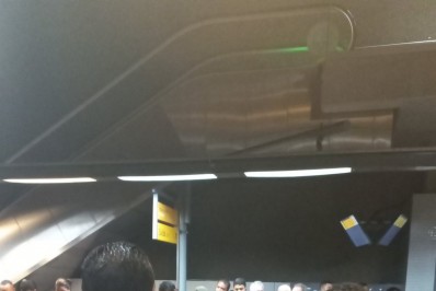 Passageiros ficam presos na estação General Osório devido a problemas técnicos em trecho na Zona Sul