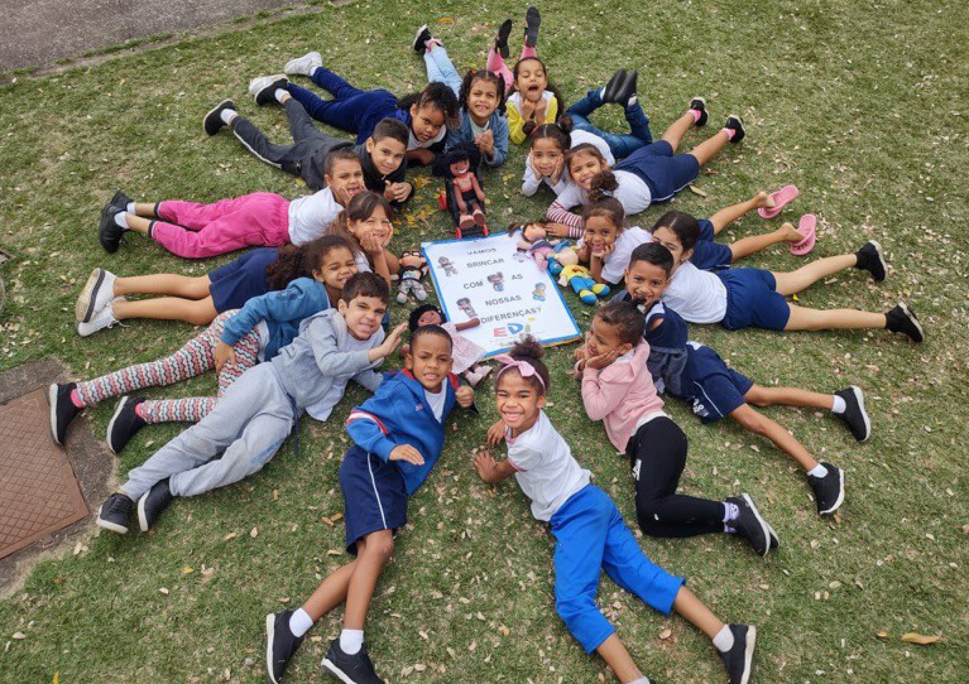 Alunos de escola na Maré no projeto 