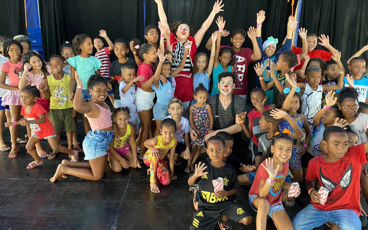 Dia das Crian&ccedil;as teve festa dupla em Mesquita