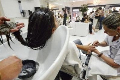 Setor de serviços cresce 0,7% em agosto, diz IBGE