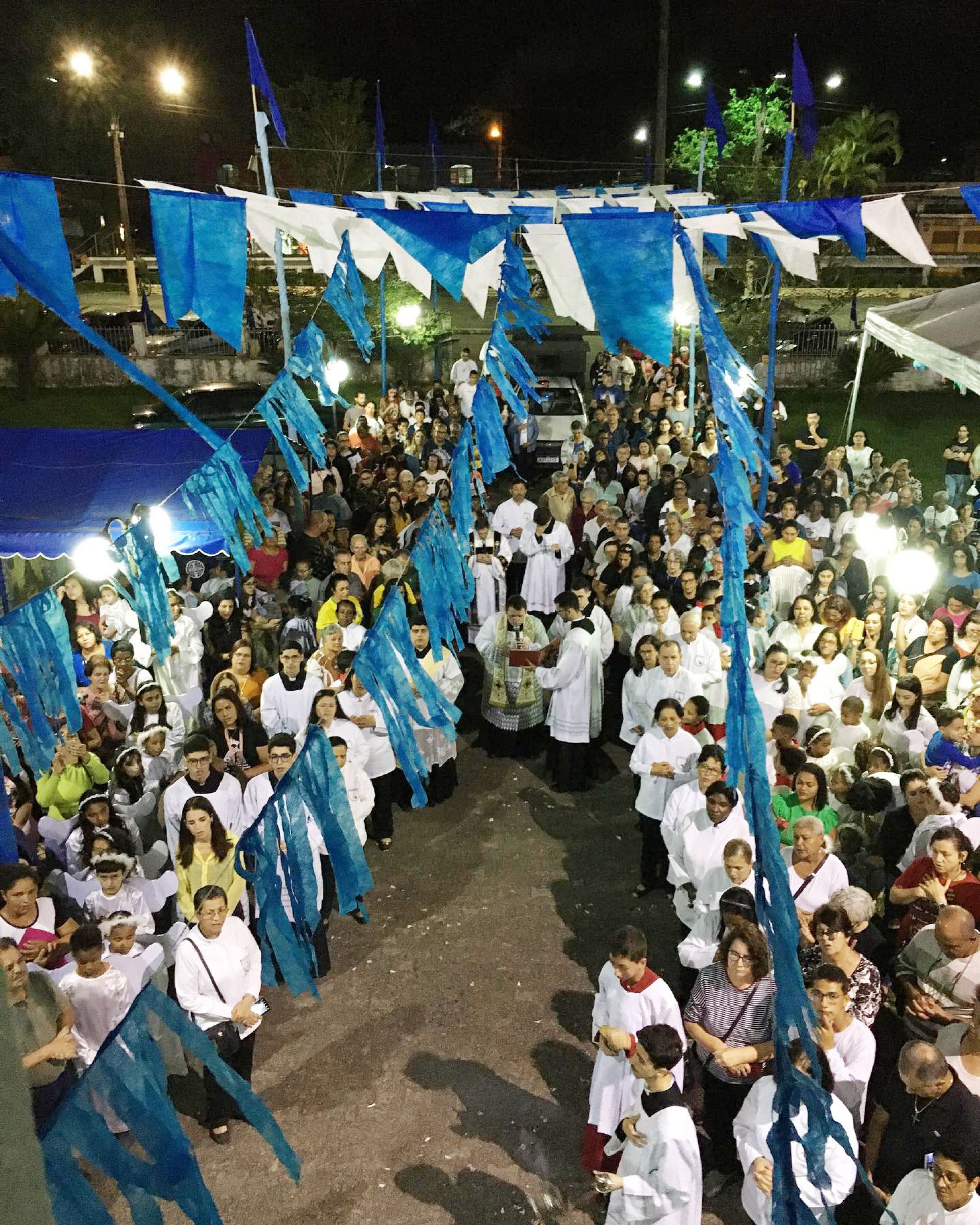 Cat&oacute;licos de Guapimirim celebram o dia de Nossa Senhora Aparecida