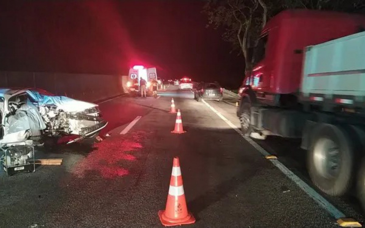 Idosa morreu na hora, com o impacto da batida, e sua neta chegou a ser socorrida, mas n&atilde;o resistiu
