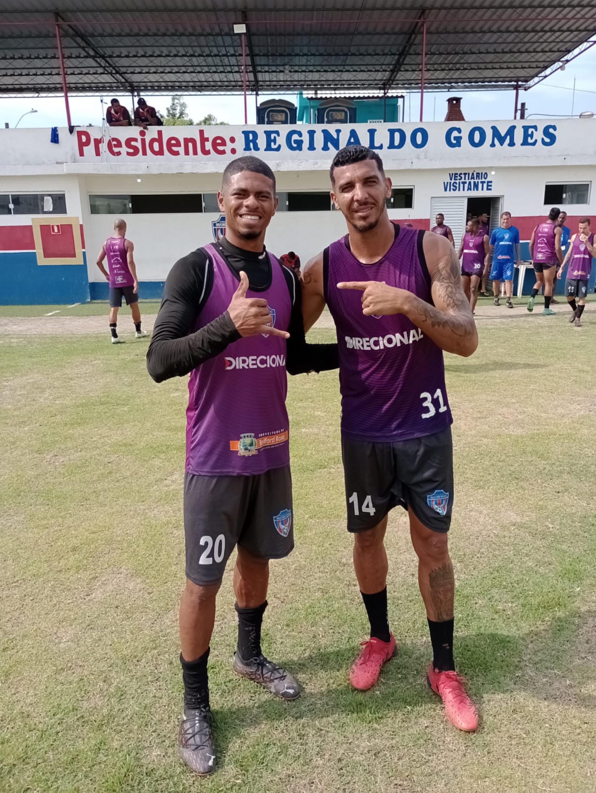 Os jogadores Rafael Fernando e David Rosa durante os treinos para o jogo em Cardoso Moraes, ap&oacute;s cumprirem suspens&atilde;o
