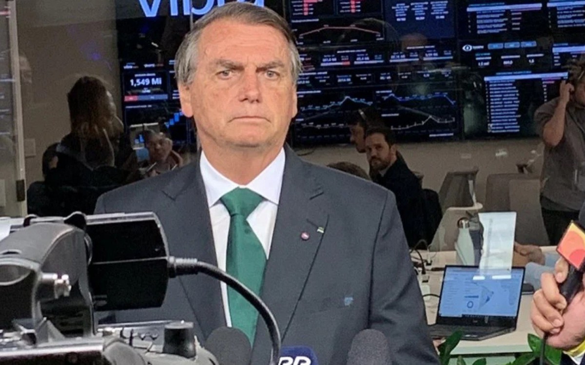 Antes do debate na Band, Bolsonaro responde sobre acusação de pedofilia