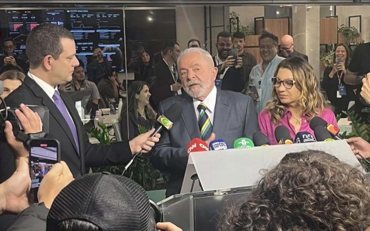 Antes do debate na Band, Lula diz esperar menor abstenção