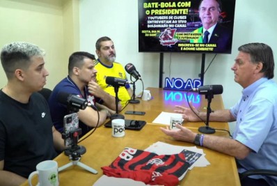 Em live, Bolsonaro diz que 'pintou um clima' com meninas de 14 e 15 anos