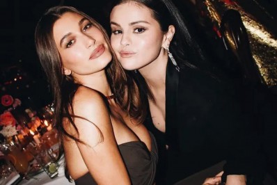 Selena Gomez e Hailey Bieber posam juntas e agitam a web: 'Isso é real? Amei!'