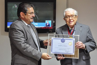 Morre aos 101 anos, ex-governador da Paraíba, Milton Cabral