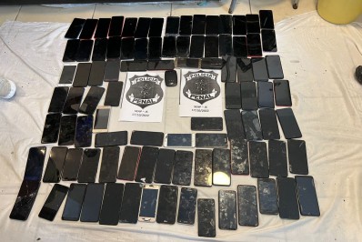 Operação da Polícia Penal apreende celulares e drogas em cadeia