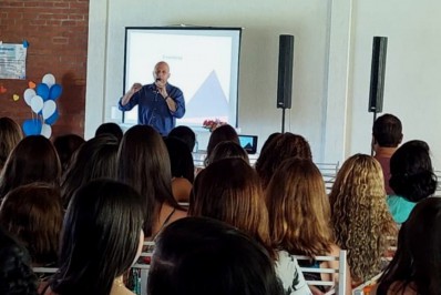 Bom Jardim teve encontro em homenagem aos professores promovido pela Secretaria de Educação