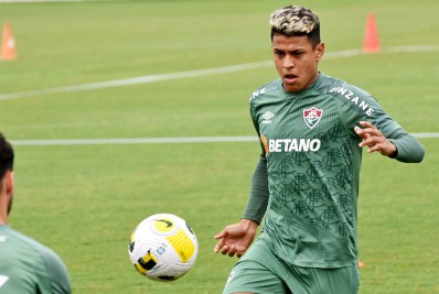 Fluminense oficializa venda de Matheus Martins para clube italiano