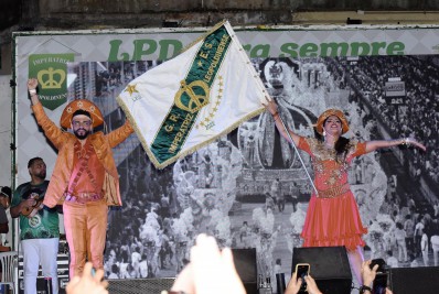 Imperatriz define samba-enredo para o próximo desfile