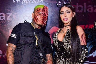 Após separação, Mirella e Dynho Alves chegam juntos em festa de Halloween