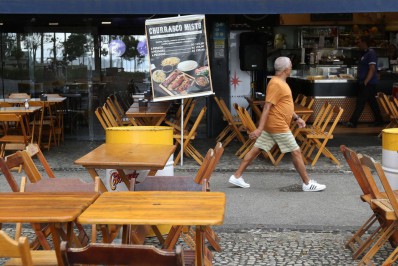 Setor de serviços está menos otimista para os próximos três meses, aponta Fecomércio