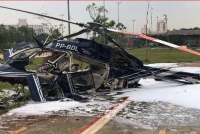 Duas pessoas ficam feridas após helicóptero cair em área de parque na Zona Sul de SP
