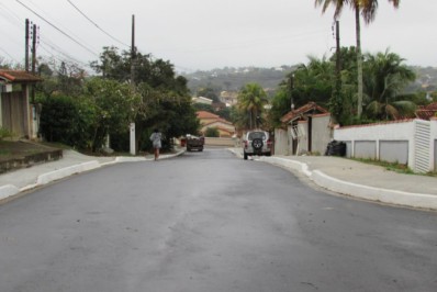 Polícia faz ação em Saquarema em busca de criminosos foragidos da Região Metropolitana