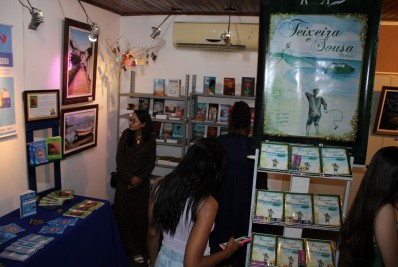 Feira Literária é aberta em São Pedro da Aldeia