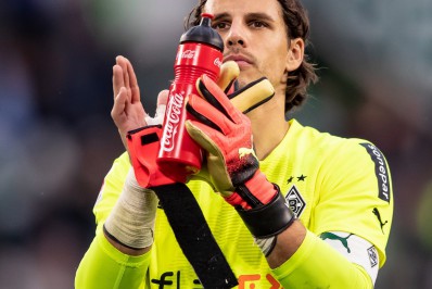 Goleiro da Suíça, adversária do Brasil, se lesiona e vira preocupação antes da Copa do Mundo
