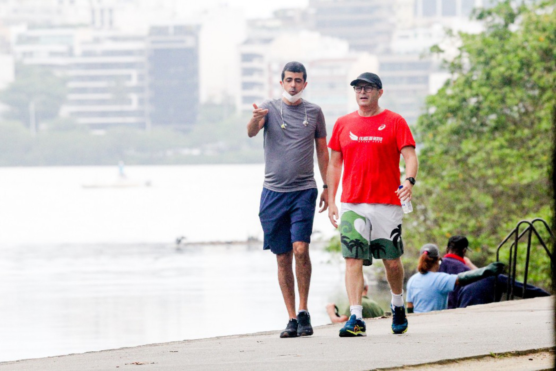 Após polêmica com Danilo Gentili, Marcius Melhem faz caminhada na Lagoa Rodrigo de Freitas - JC Pereira / AgNews