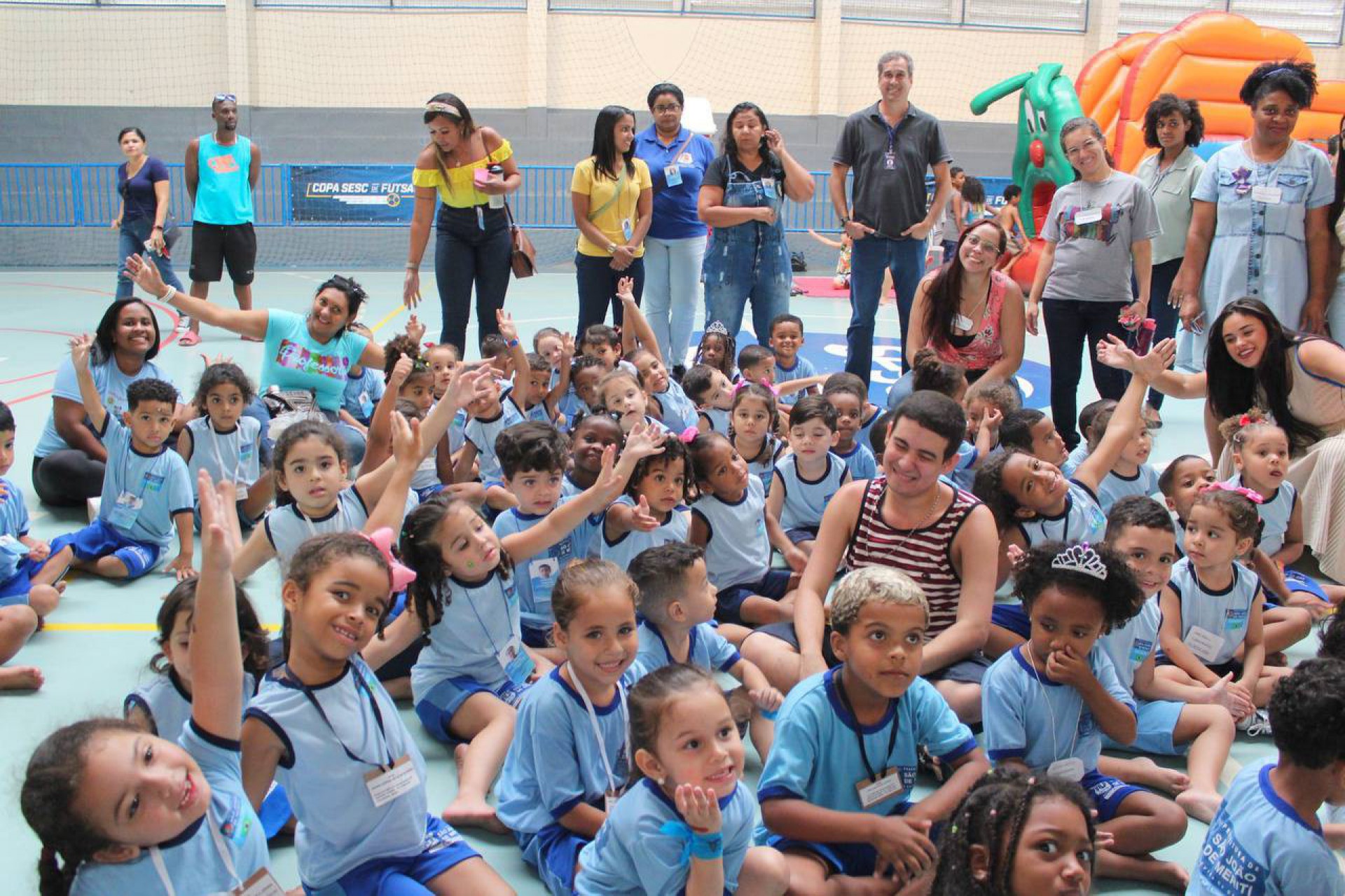  Alunos da educa&ccedil;&atilde;o infantil participam da semana da crian&ccedil;a no SESC - D&eacute;bora Vit&oacute;ria  