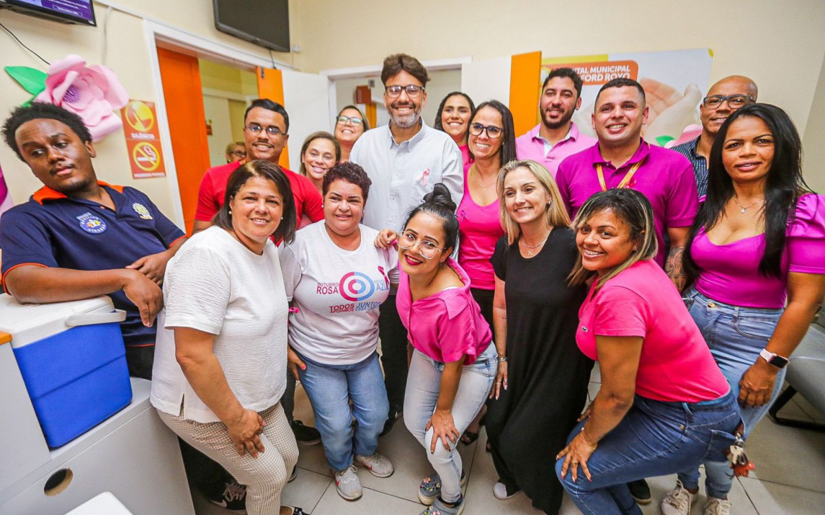 A a&ccedil;&atilde;o especial do Outubro Rosa no Hospital Municipal contou com a participa&ccedil;&atilde;o de diversos setores da Secretaria de Sa&uacute;de