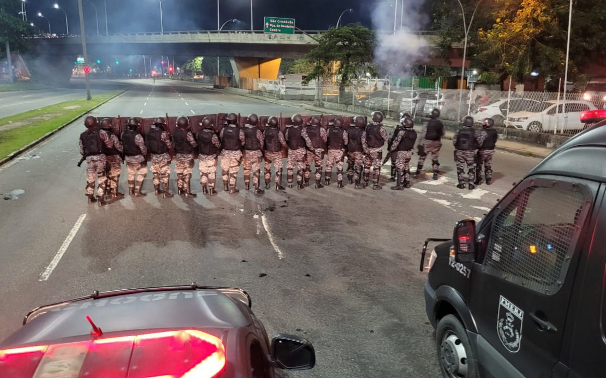Houve confronto com torcedores na Radial Oeste, antes da partida pela final da Copa do Brasil