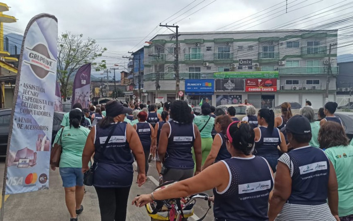 A caminhada passou pelo Centro de Guapimirim e bairros pr&oacute;ximos
