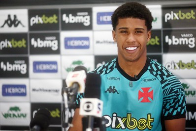 Perto do Chelsea, Andrey Santos pode ficar no Vasco por empréstimo, afirma jornal inglês