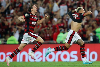 Campeão pelo Flamengo, Filipe Luís conquista Copa em terceiro país