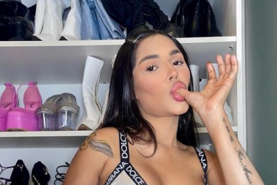 De lingerie, ex-BBB Flay comemora aniversário nas redes sociais: 'Muito abençoada'