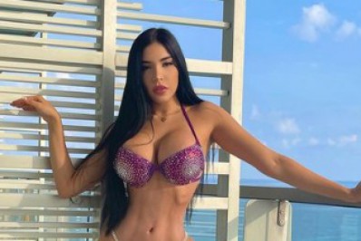 Torcedora que comemorou mostrando os seios vira estrela do OnlyFans