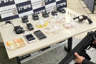Polícia Militar apreende arma e drogas em Quatis