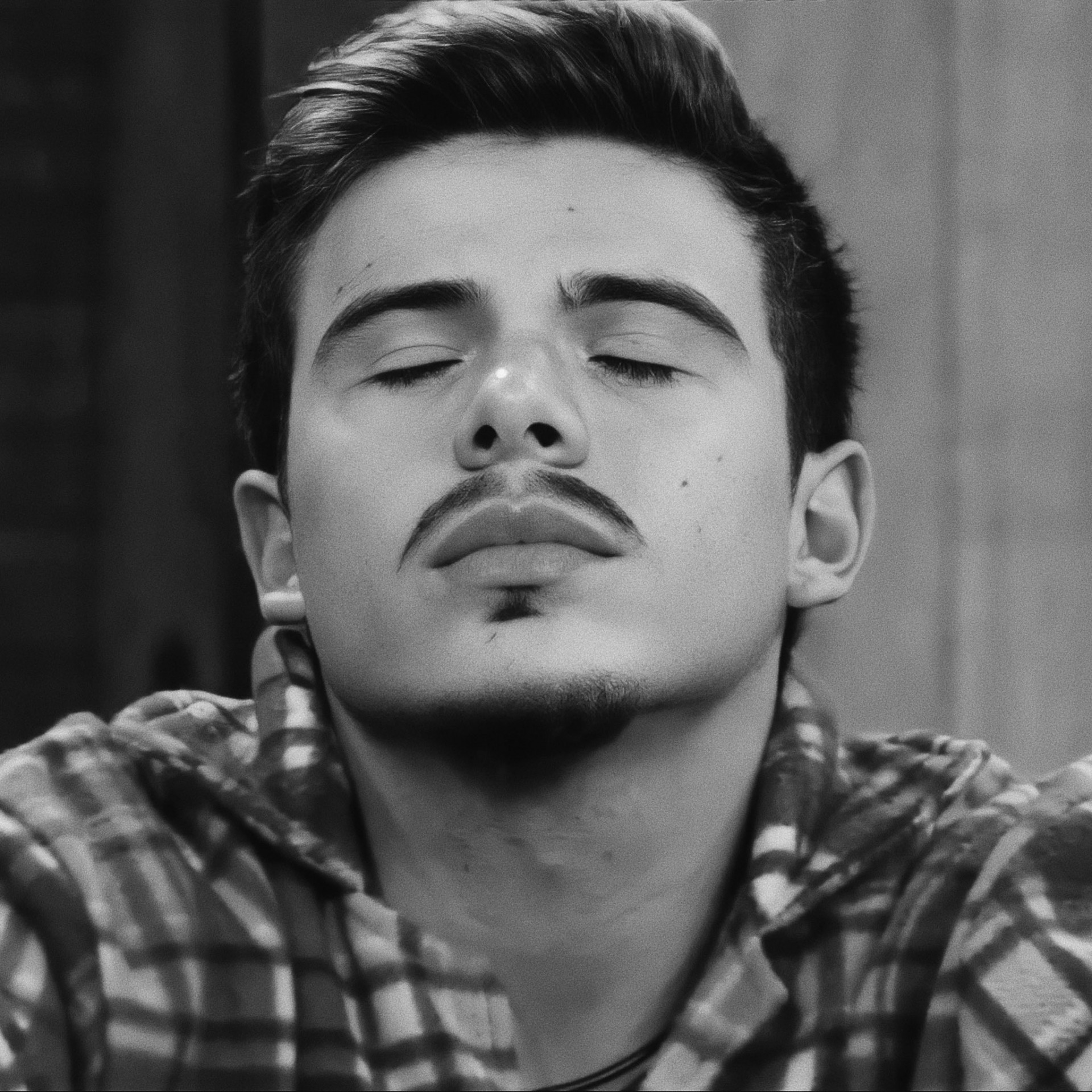 Assessoria de Thomaz emitiu comunicado oficial prezando pela saúde mental do peão
 - Reprodução