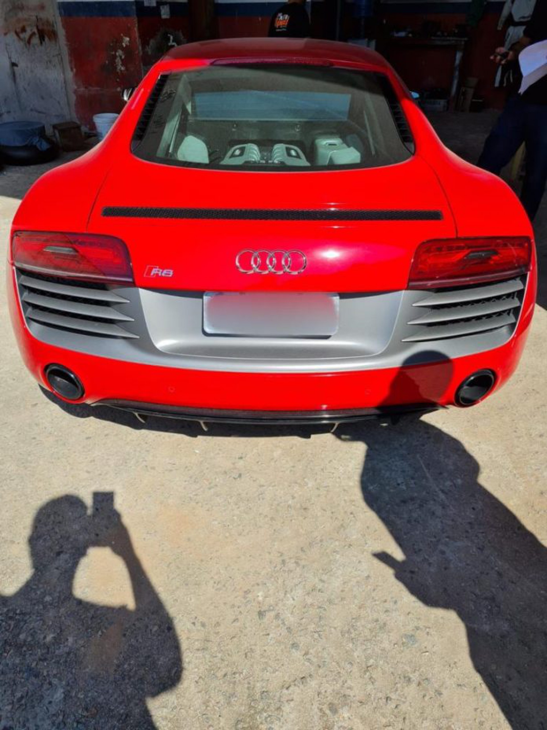 O investigado responder&aacute; pela pr&aacute;tica dos crimes de opera&ccedil;&atilde;o sem autoriza&ccedil;&atilde;o de institui&ccedil;&atilde;o financeira, gest&atilde;o fraudulenta, organiza&ccedil;&atilde;o criminosa e apropria&ccedil;&atilde;o ind&eacute;bita