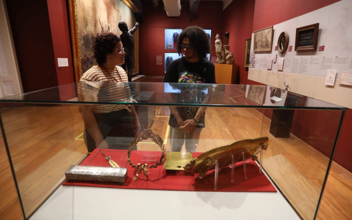 A professora Graziela Oliveira, de 23 anos, visitou o museu pela primeira vez este ano