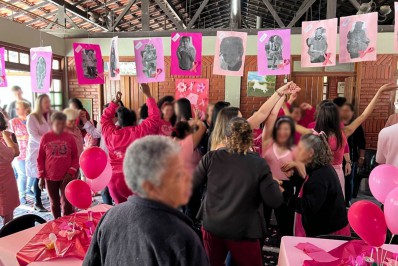 Clínica Santa Lúcia promove uma manhã de diversão do outubro rosa