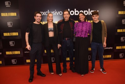 Faustão e a família comparecem à premiére do documentário 'Ronaldo, o Fenômeno'