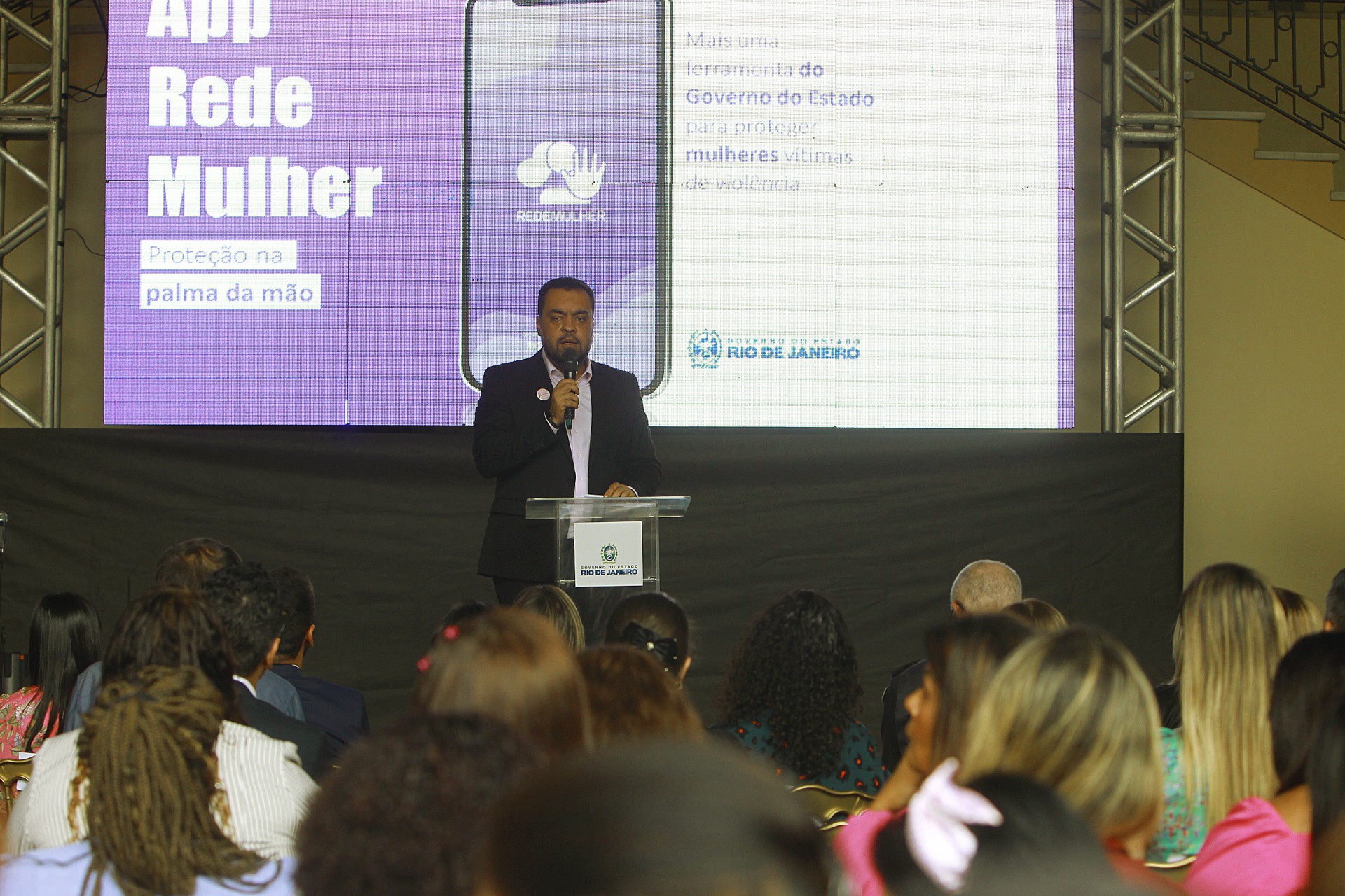 O governador Claudio Castro lan&ccedil;a aplicativo para mulher vitima de viol&ecirc;ncia, no Pal&aacute;cio Guanabara, em Laranjeiras - Reginaldo Pimenta / Agencia O Dia