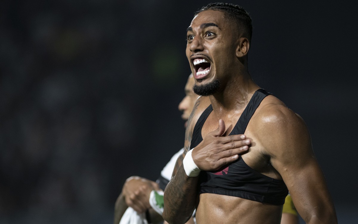 RJ - BRASILEIRO B 2022, VASCO X CRICI&Uacute;MA - ESPORTES
RJ - BRASILEIRO B 2022, VASCO X CRICI&Uacute;MA - ESPORTES - BRASILEIRO B 2022, VASCO X CRICI&Uacute;MA - F&aacute;bio Gomes jogador do Crici&uacute;ma comemora seu gol durante partida contra o Vasco no est&aacute;dio S&atilde;o Janu&aacute;rio pelo campeonato Brasileiro B 2022.
 
Foto: JORGE RODRIGUES/AGIF - AG&Ecirc;NCIA DE FOTOGRAFIA/ESTAD&Atilde;O CONTE&Uacute;DO