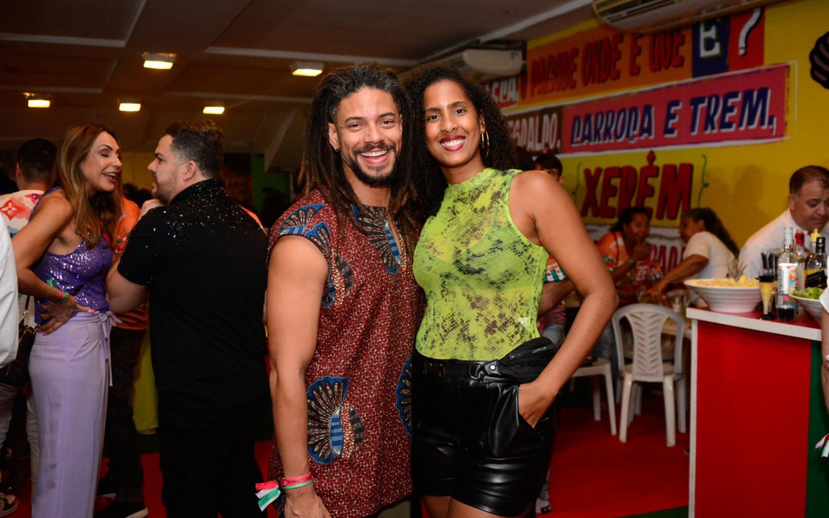 Paulo Lessa e Cindy Cruz