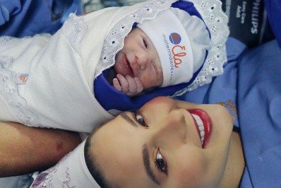 Virginia Fonseca e Zé Felipe mostram o rostinho da filha; veja