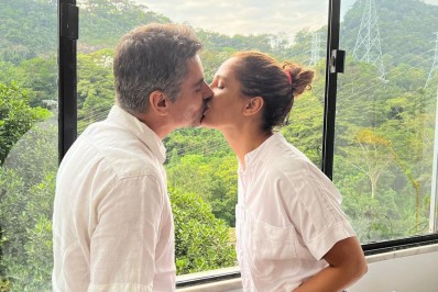O amor está no ar! Camila Pitanga declara seu amor pelo namorado e apoio à Lula em foto